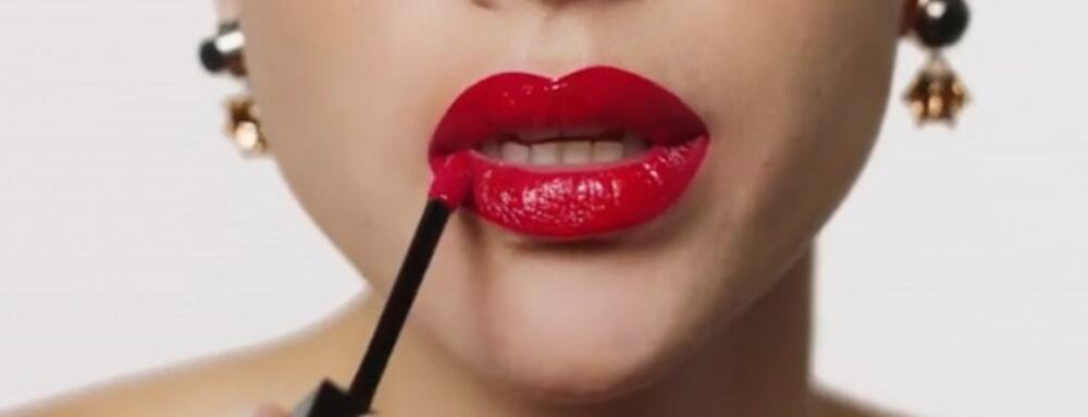 Burberry Kisses Lip Lacquer – Magenta No.33